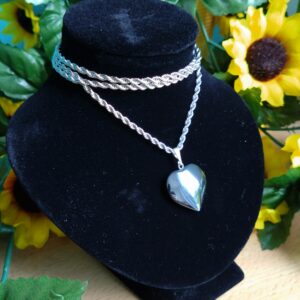 Oceľová retiazka so srdiečkom